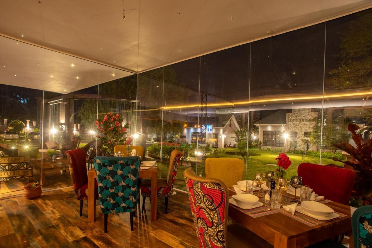 מושי Kinga Homes Boutique Hotel מראה חיצוני תמונה