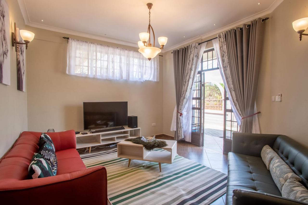 מושי Kinga Homes Boutique Hotel מראה חיצוני תמונה