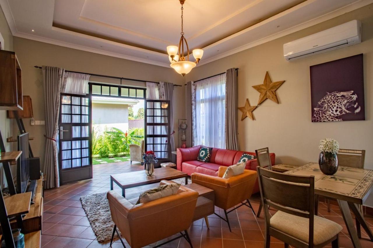 מושי Kinga Homes Boutique Hotel מראה חיצוני תמונה